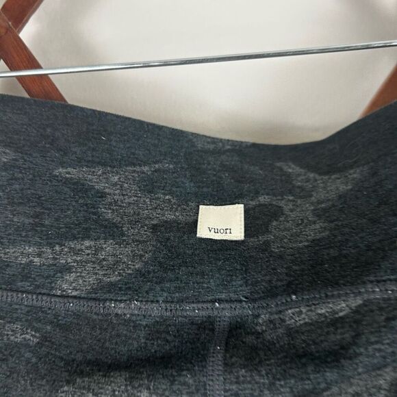 VUORI Elevation Performance High Rise 7/8 Legging in Black Camo Grey Size Large - Picture 4 of 5